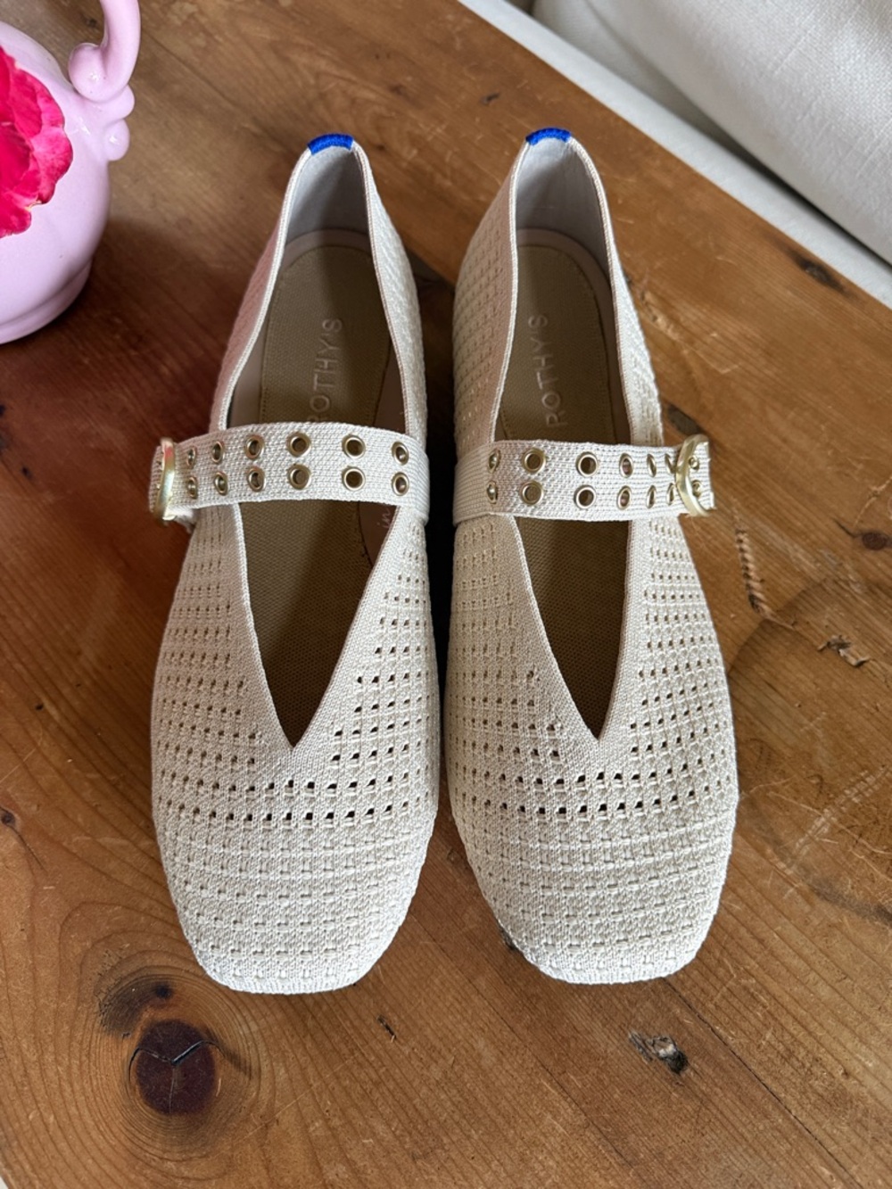New Rothy's off white mesh Max buckle Mary Jane with Gold Buckle. Size 10.5 - Picture 3 of 4